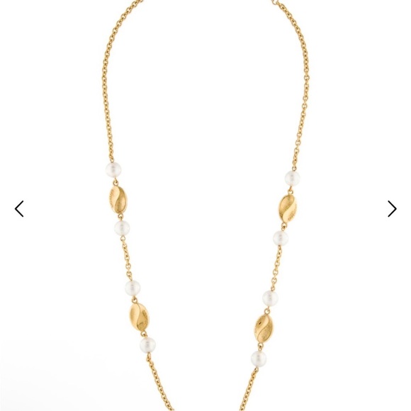 Givenchy Gold and Pearl Vintage Necklace BEAUTIFUL - Picture 2 of 4